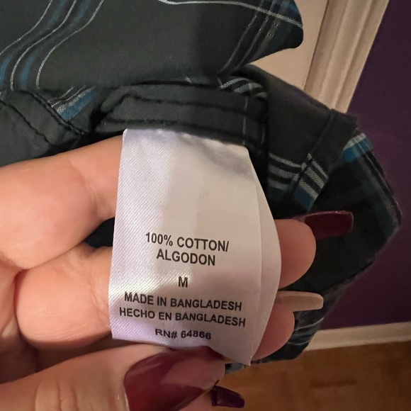 Men’s Button Up Shirt - Picture 5 of 5